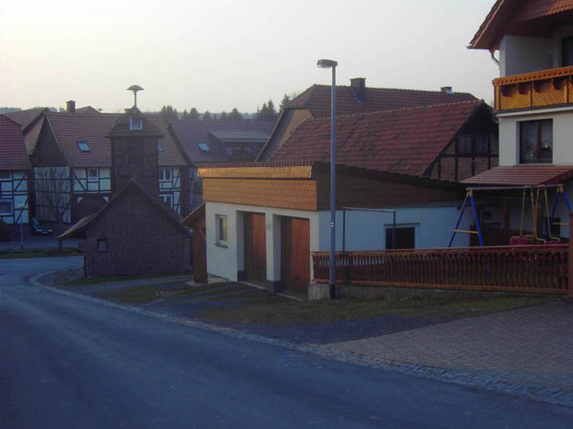 Blick von der Heerbergstraße auf die Ahornallee