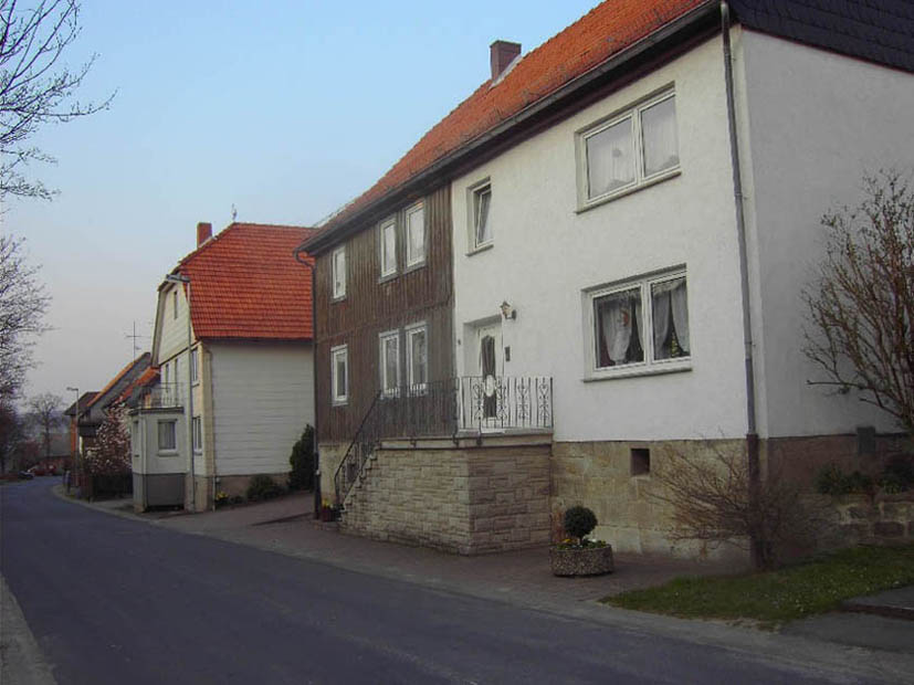 das alte Forsthaus an der Ahornallee